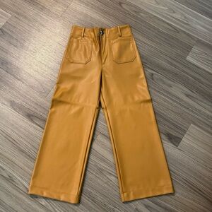 Anthropologie Leather Brown Pants
Size 27
Only Worn ONCE